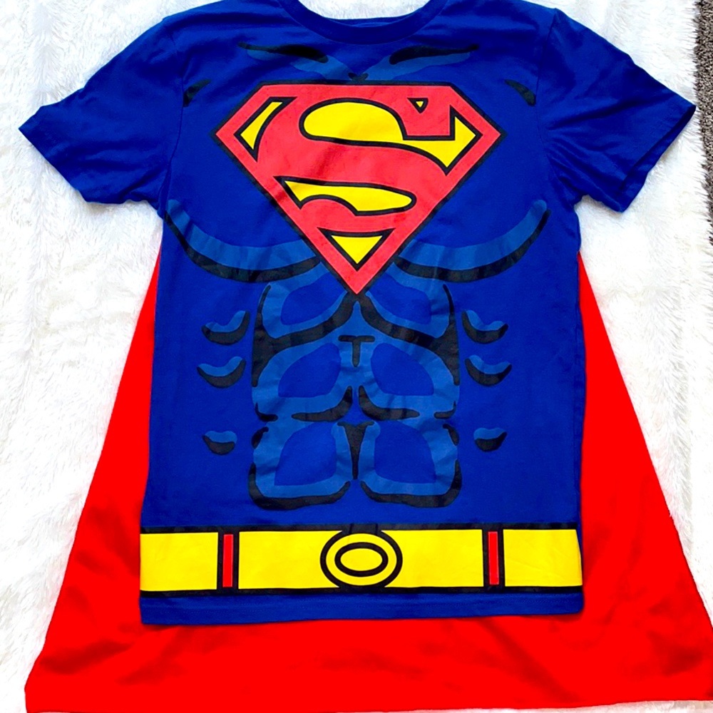 Superman Shirt W/ Detachable Cape
